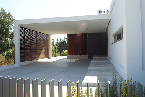 Casa Santiago — Perspetiva exterior com luz natural