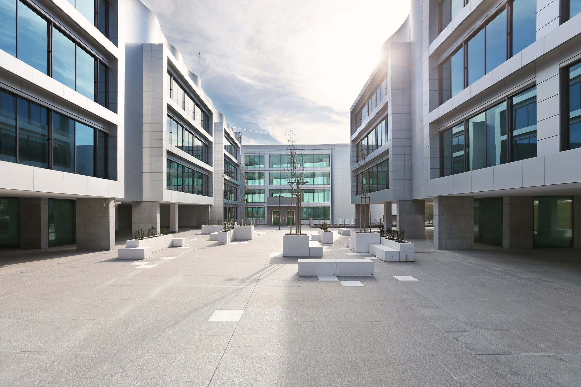 Restelo Business Center — Espaço público e praça